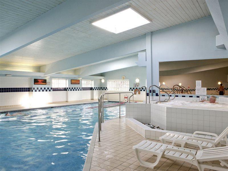 Mercure Swindon East Hotel And Spa ภายนอก รูปภาพ